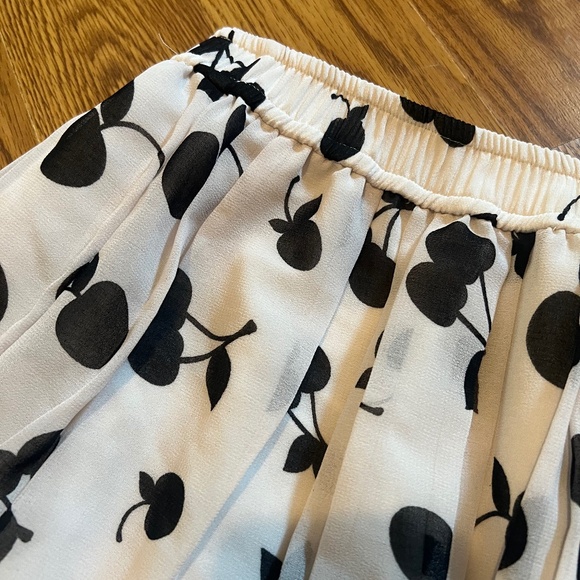 ASOS Pleated Mini Skirt (Size 10) - Picture 3 of 6